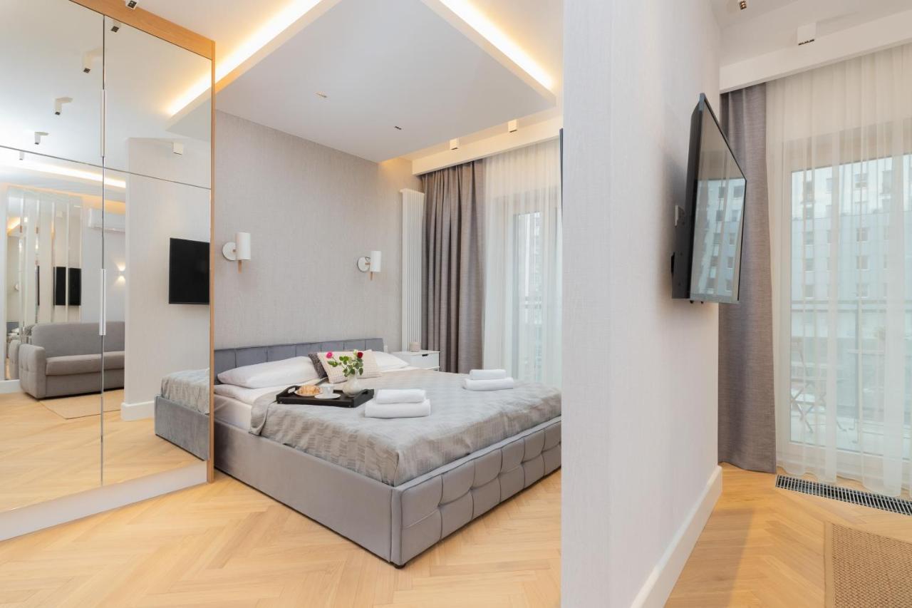 Mennica Residence - City Center Apartments By Noclegi Renters Varsovia Exterior foto