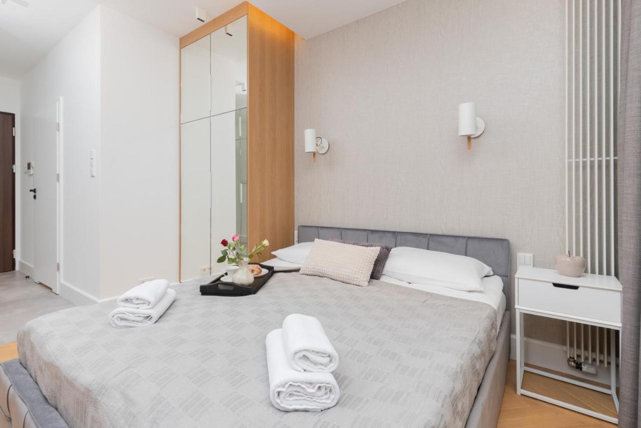 Mennica Residence - City Center Apartments By Noclegi Renters Varsovia Exterior foto